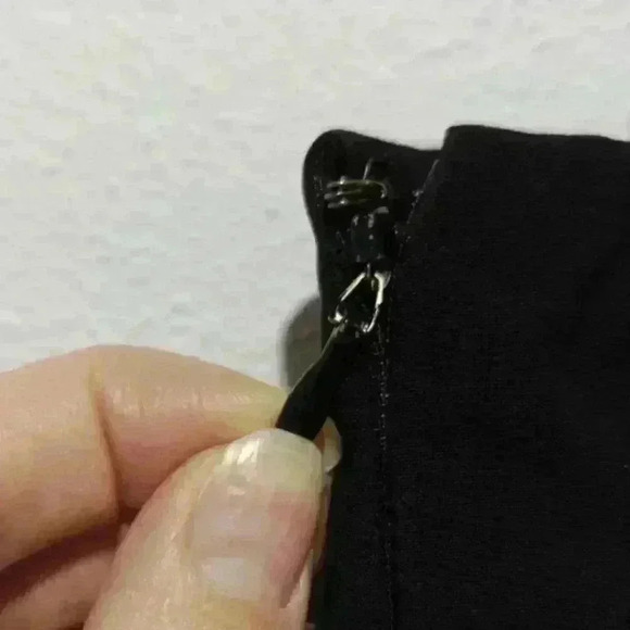 Vintage Talbots High Waisted Pants 10 Petite Black Pull On Stretchy Zipper Waist - Picture 6 of 7